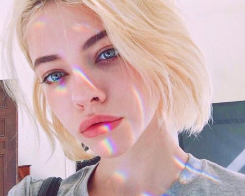 王者荣耀最牛网名--折扇戏美人。